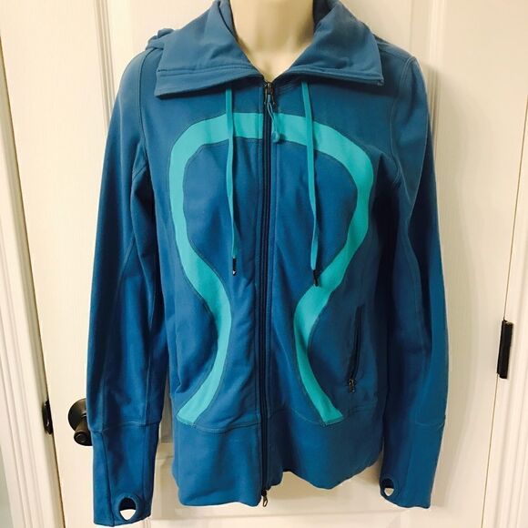 lululemon athletica Jackets & Blazers - Rare Lululemon Hooded Jacket EUC! ❤